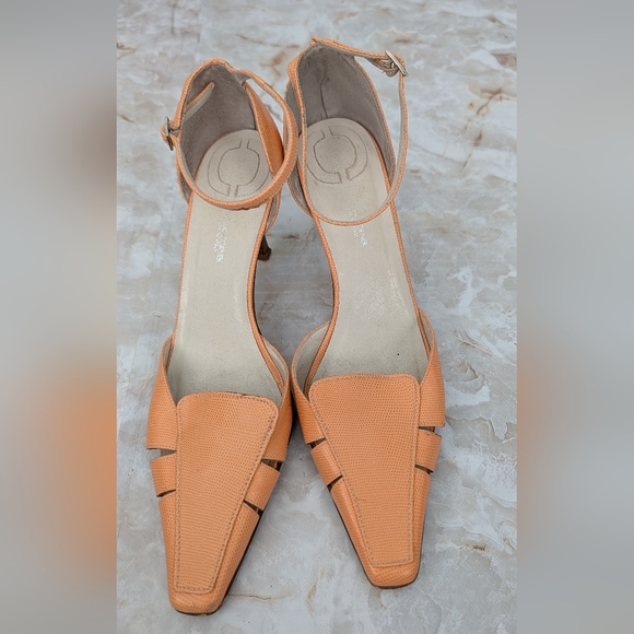 CASUAL CORNER ITALY ORANGE LEATHER ANKLE STRAP MID Orange Strappy Heels Size 9M - Picture 2 of 8